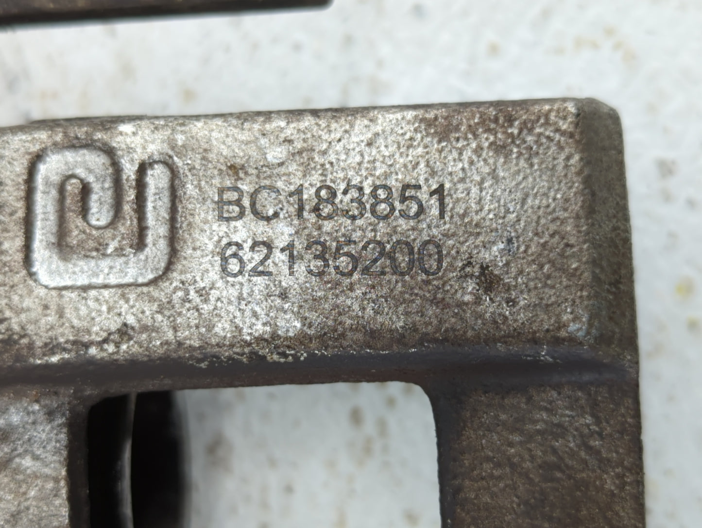 2010-2011 Cadillac Srx Front Passenger Right Brake Caliper - Oemusedautoparts1.com