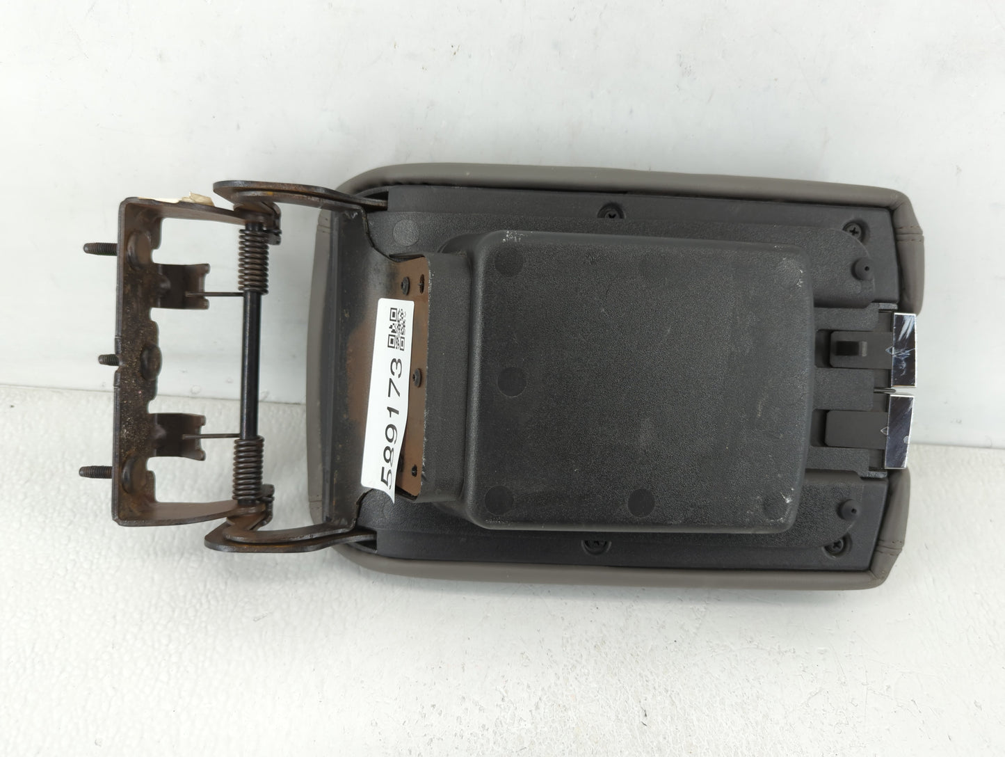 2010-2010 Cadillac Srx Center Console Armrest Cover Lid Brown - Oemusedautoparts1.com