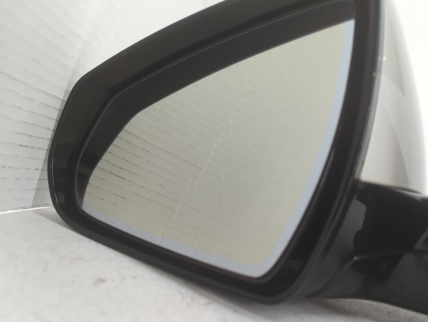 2010 Cadillac Srx Side Mirror Replacement Driver Left View Door Mirror P/N:20802679 Fits OEM Used Auto Parts - Oemusedautopa