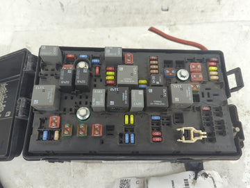 2010-2011 Chevrolet Camaro Fusebox Fuse Box Panel Relay Module P/N:13500114 13500127, 13500128, 13306941 Fits Fits 2010 2011 OEM Used Auto Parts