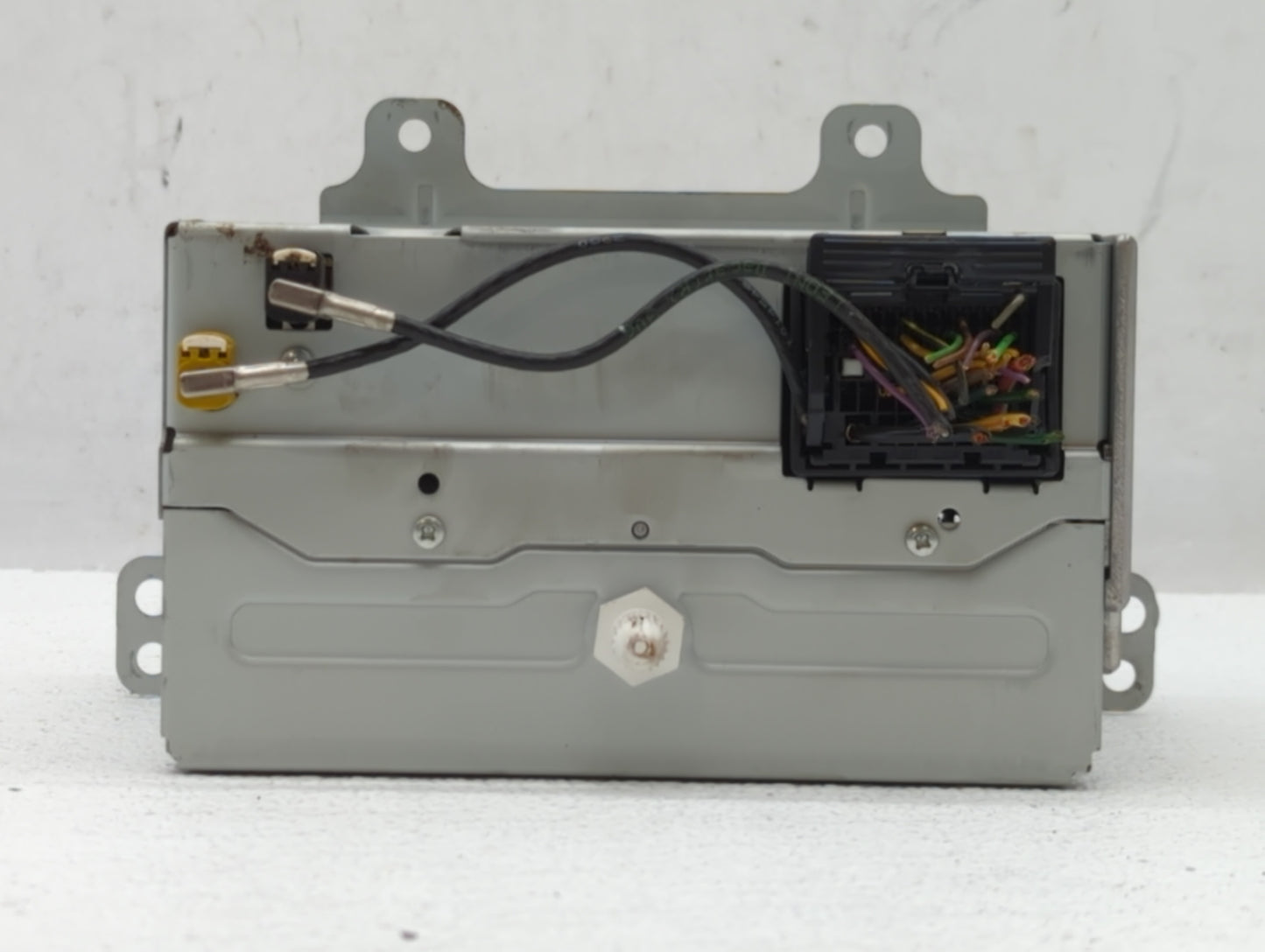 2010-2010 Chevrolet Camaro Am Fm Cd Player Radio Receiver - Oemusedautoparts1.com