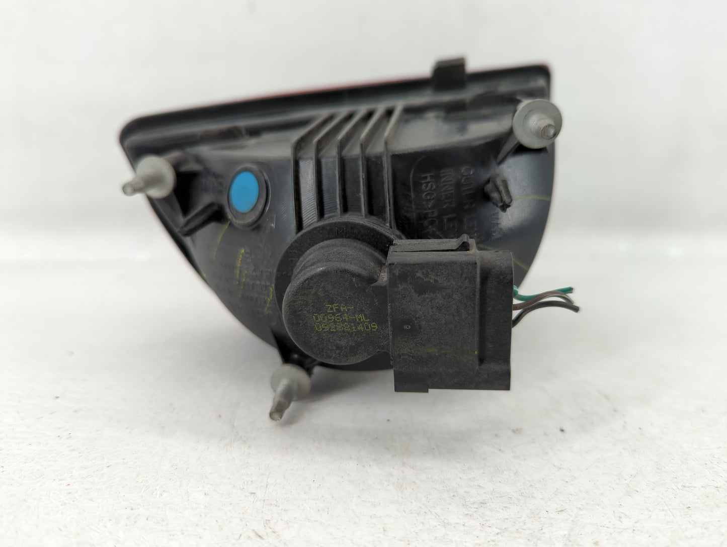 2010-2013 Chevrolet Camaro Tail Light Assembly Passenger Right OEM P/N:92199774 PC50038 Fits Fits 2010 2011 2012 2013 OEM Us