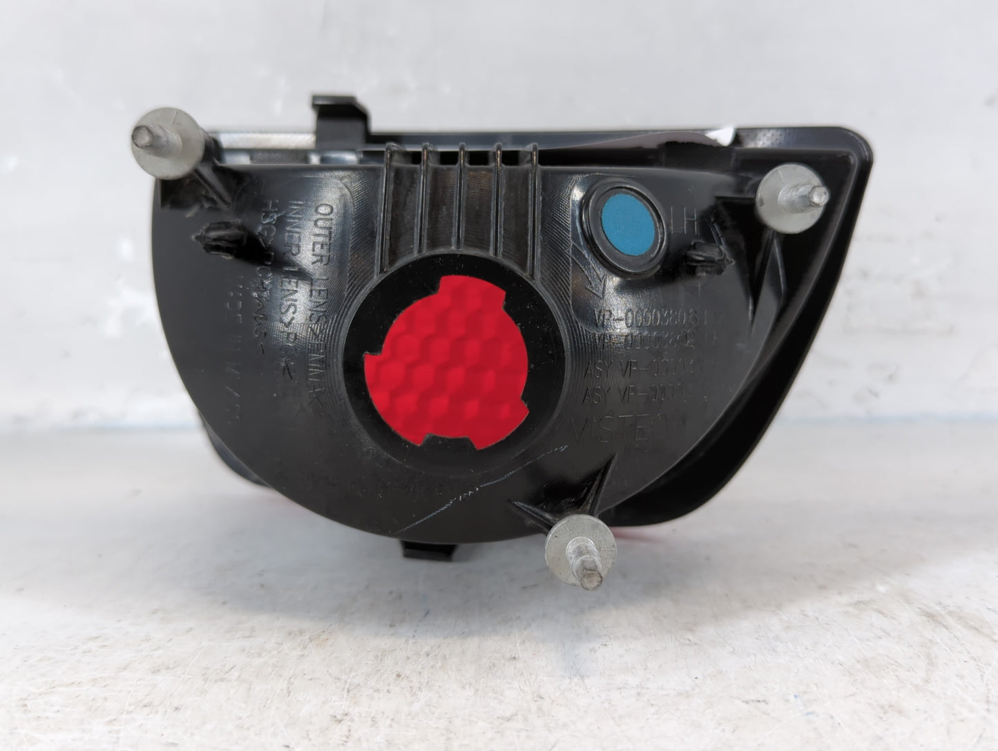 2010-2013 Chevrolet Camaro Tail Light Assembly Driver Left OEM P/N:92199773 Fits Fits 2010 2011 2012 2013 OEM Used Auto Part