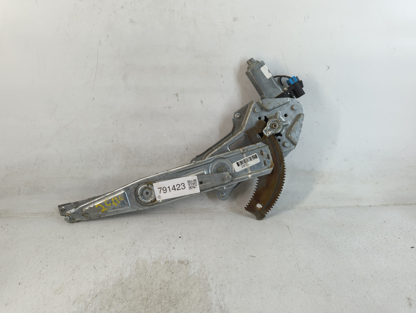 2005-2010 Chevrolet Cobalt Used Window Regulator Passenger Front 791423 - Oemusedautoparts1.com