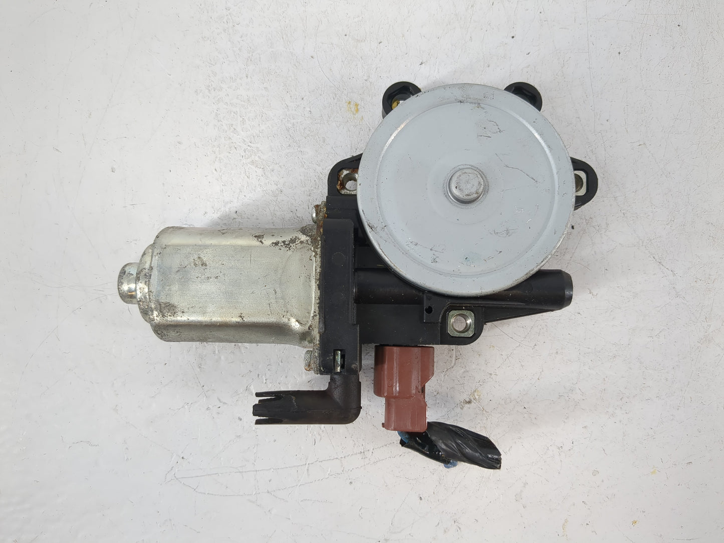 2004-2012 Chevrolet Colorado Driver Front Left Power Window Motor - Oemusedautoparts1.com