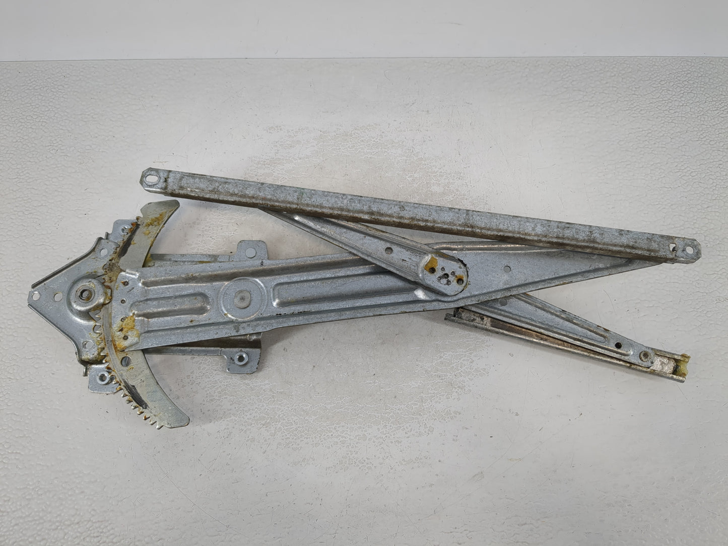 2004-2012 Chevrolet Colorado Used Window Regulator Passenger Front - Oemusedautoparts1.com