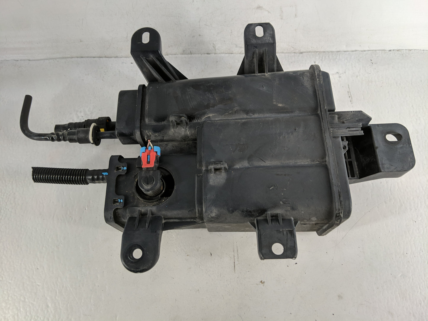 2010 Chevrolet Equinox Fuel Vapor Charcoal Canister 1188099 - Oemusedautoparts1.com