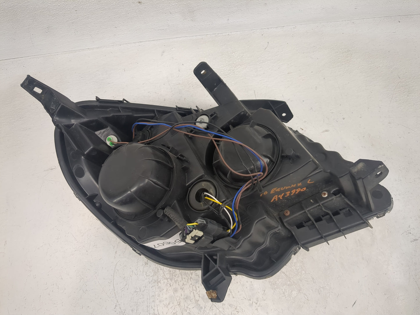 2010-2015 Chevrolet Equinox Driver Left Oem Head Light Headlight Lamp - Oemusedautoparts1.com