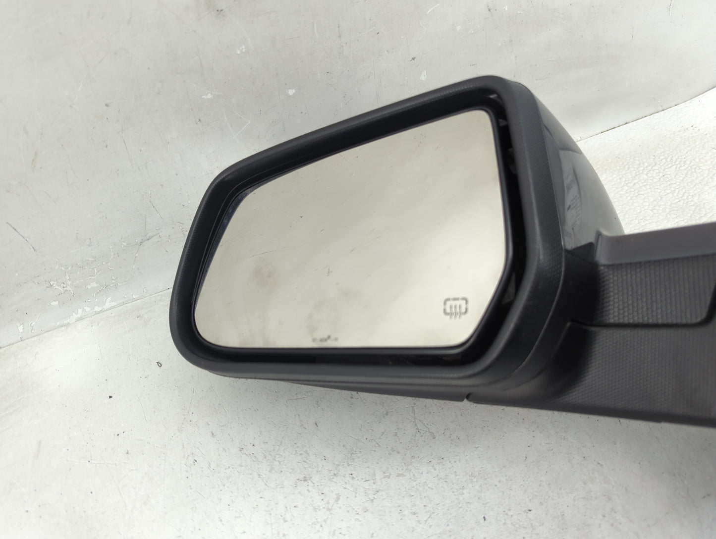 2010-2011 Chevrolet Equinox Driver Side View Mirror - Left Door Mirror OEM Used - Oemusedautoparts1.com