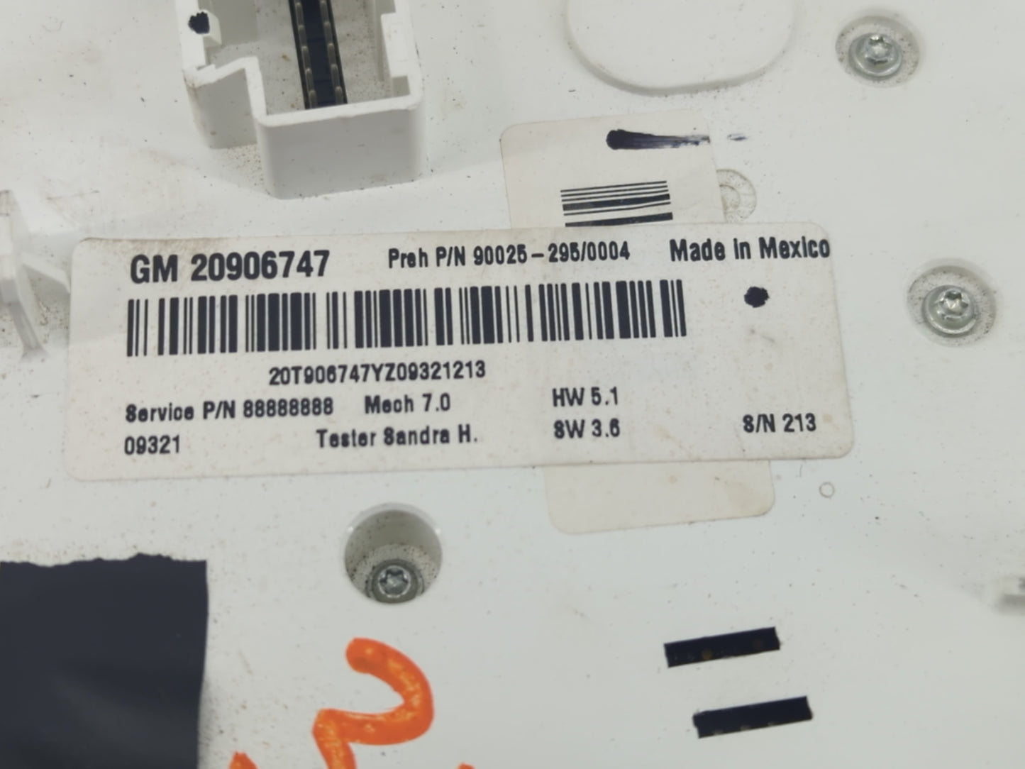 2010-2011 Chevrolet Equinox Radio AM FM Cd Player Receiver Replacement P/N:20906747 Fits Fits 2010 2011 OEM Used Auto Parts