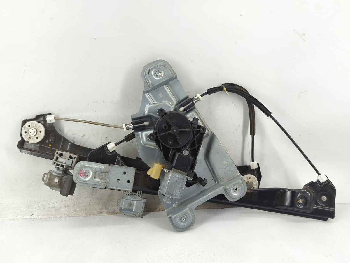 2010-2011 Chevrolet Equinox Used Window Regulator Passenger Front 1414780 - Oemusedautoparts1.com