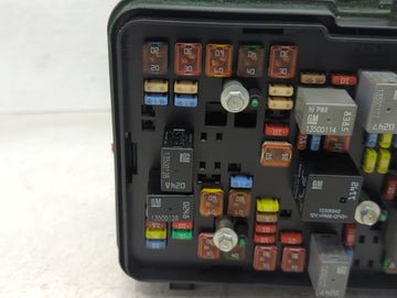 2010 Chevrolet Equinox Fusebox Fuse Box Panel Relay Module P/N:20848337 Fits OEM Used Auto Parts