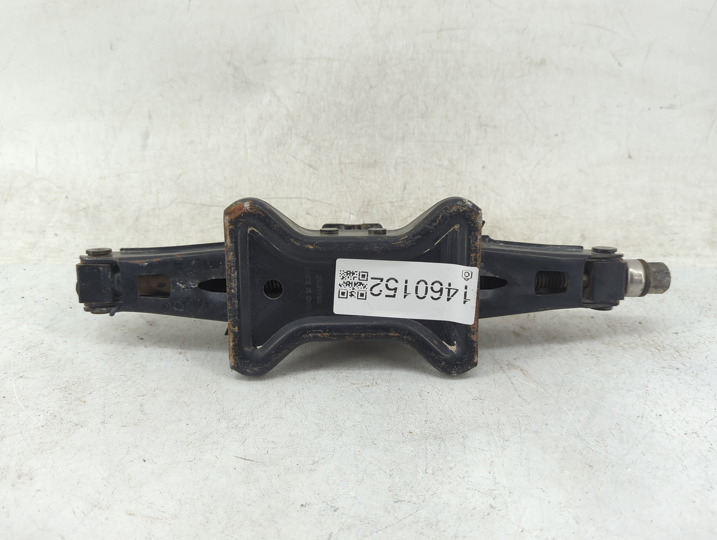 2010 Chevrolet Equinox Spare Scissor Car Jack Black 1460152 - Oemusedautoparts1.com