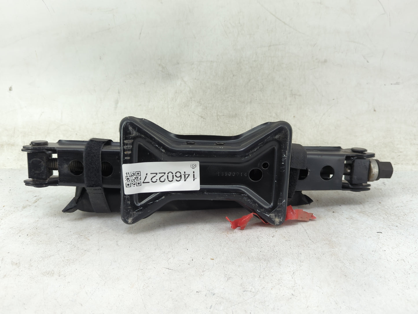 2010 Chevrolet Equinox Spare Scissor Car Jack 1460227 - Oemusedautoparts1.com