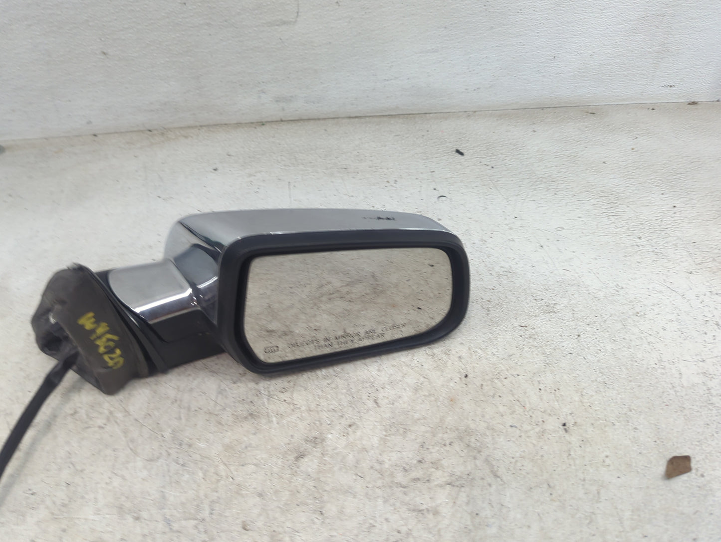 2010-2011 Chevrolet Equinox Passenger Side View Mirror - Right Door Mirror OEM Used - Oemusedautoparts1.com