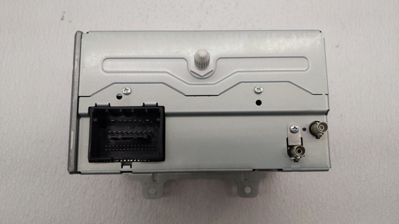 2010 Chevrolet Equinox Radio AM FM Cd Player Receiver Replacement P/N:20854719 20907419, 20907420 Fits Fits 2011 OEM Used Au
