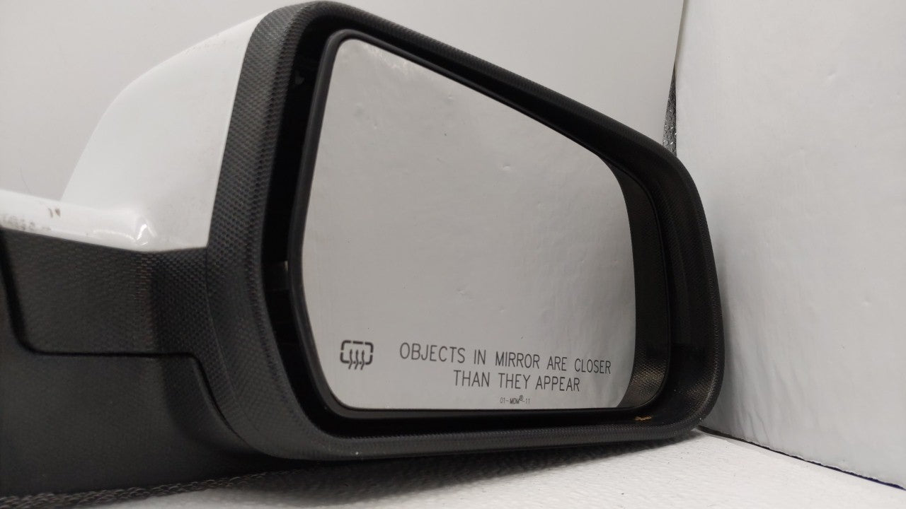 2010-2011 Chevrolet Equinox Passenger Side View Mirror - Right Door Mirror OEM Used - Oemusedautoparts1.com