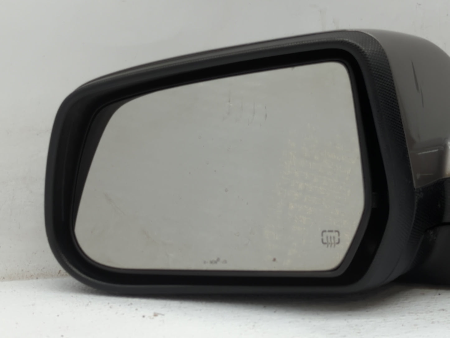 2010-2011 Chevrolet Equinox Driver Side View Mirror - Left Door Mirror OEM Used - Oemusedautoparts1.com