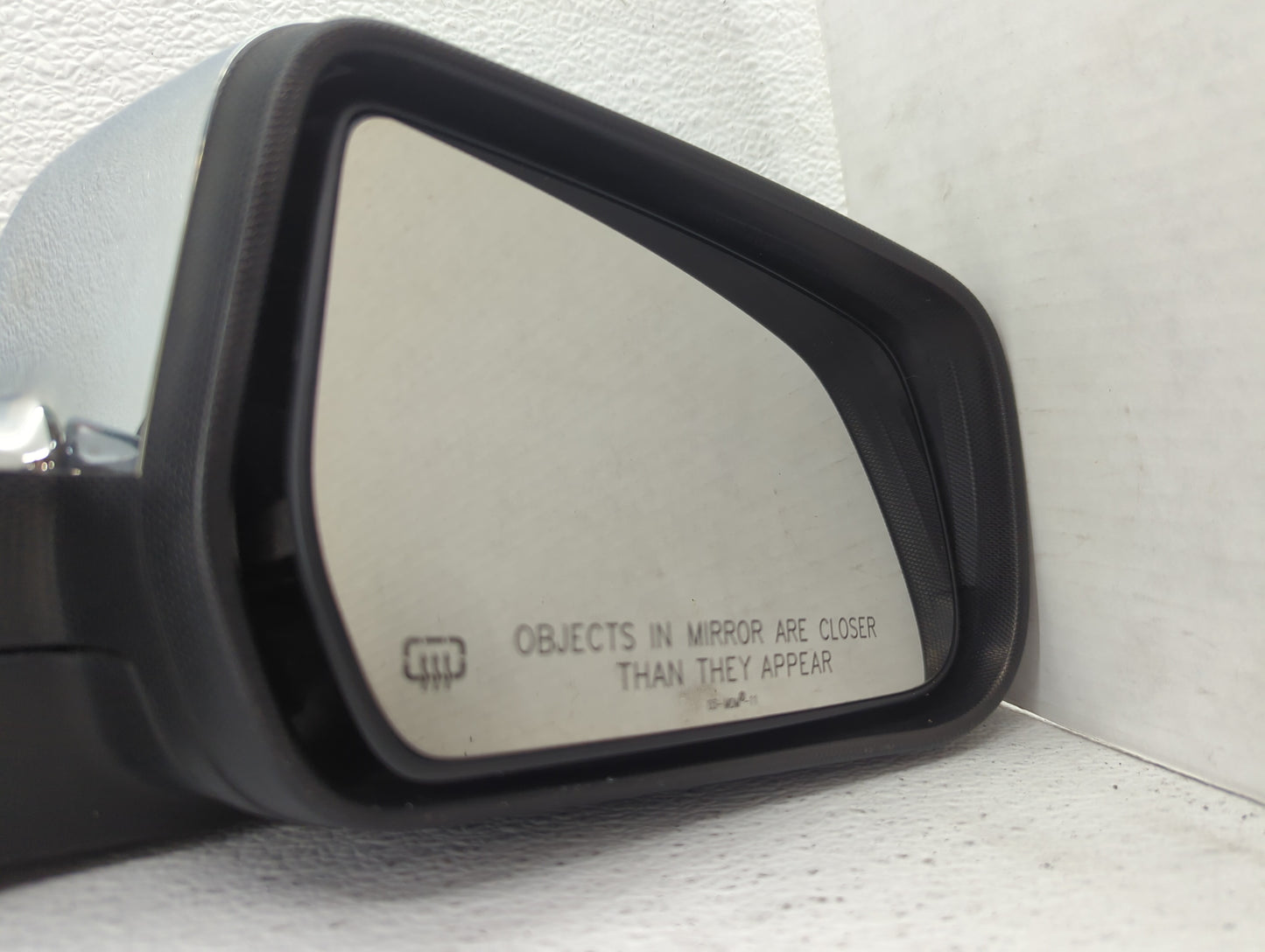 2010-2011 Chevrolet Equinox Passenger Side View Mirror - Right Door Mirror OEM Used - Oemusedautoparts1.com
