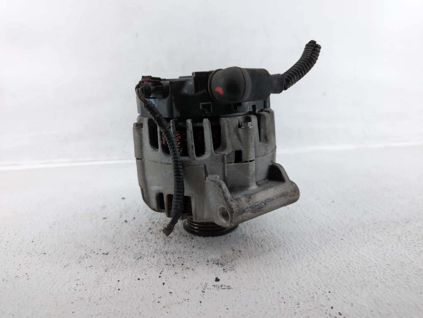 2010-2017 Chevrolet Equinox Alternator Replacement Generator Charging Assembly Engine OEM P/N:13500315 13588328 Fits OEM Use