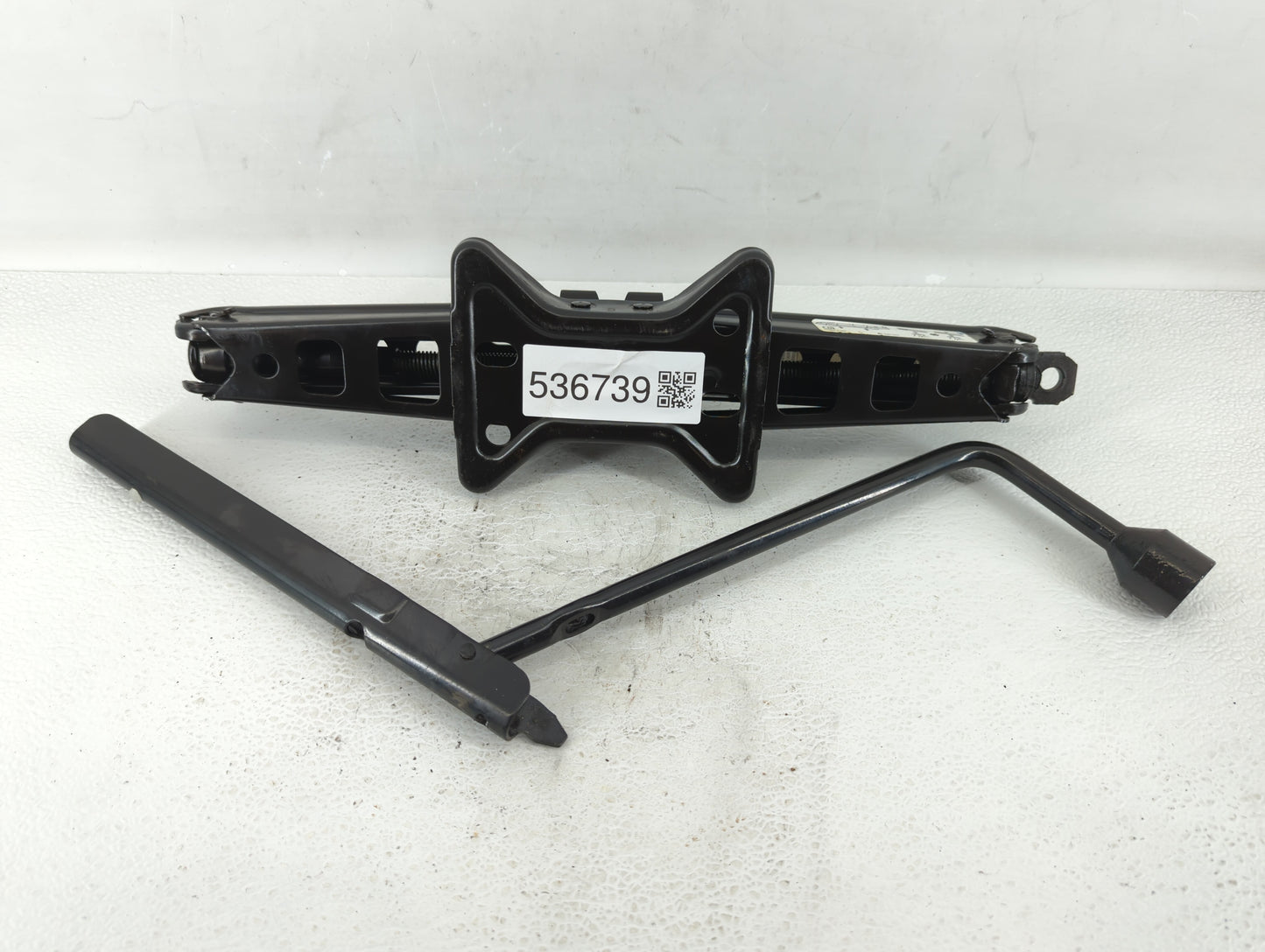2010 Chevrolet Equinox Spare Scissor Car Jack - Oemusedautoparts1.com