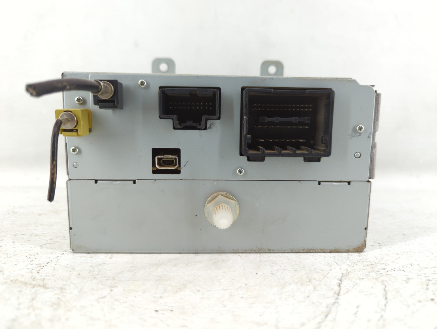 2010-2011 Chevrolet Equinox Am Fm Cd Player Radio Receiver 555011 - Oemusedautoparts1.com
