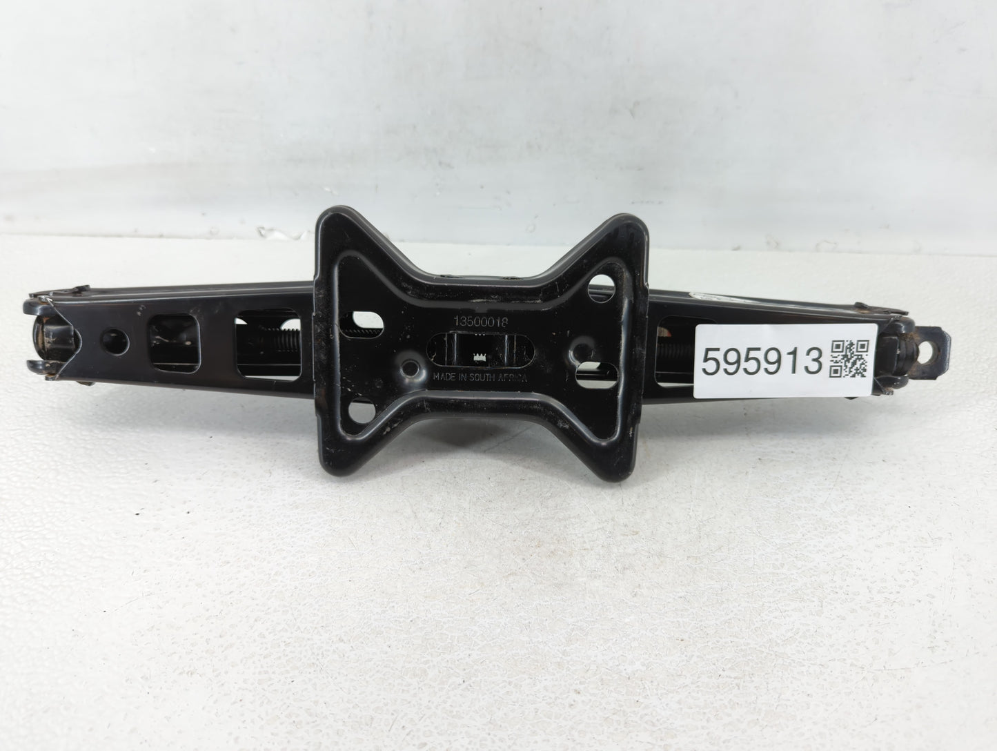 2010 Chevrolet Equinox Spare Scissor Car Jack 595913 - Oemusedautoparts1.com