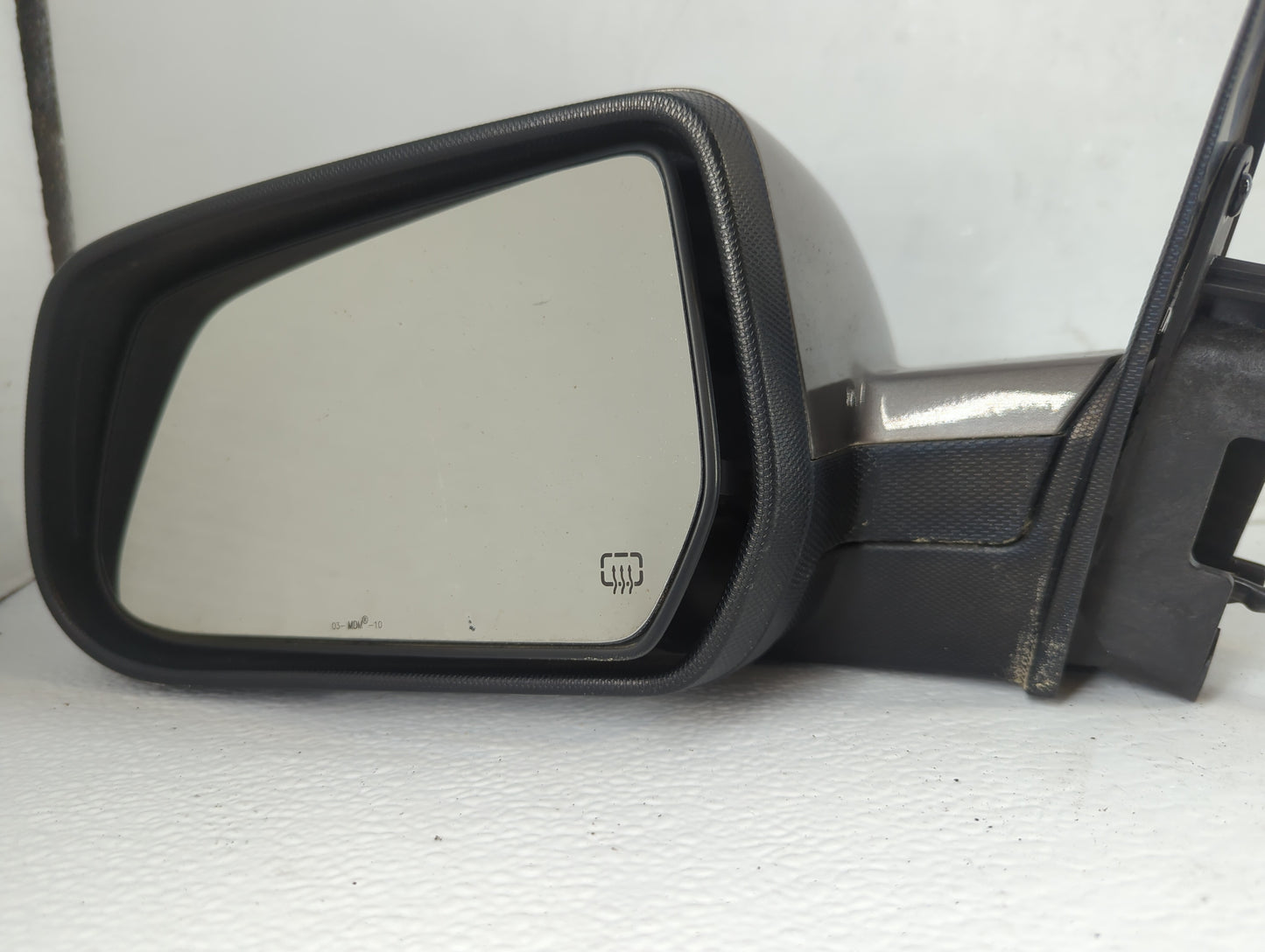 2010-2011 Chevrolet Equinox Driver Side View Mirror - Left Door Mirror OEM Used - Oemusedautoparts1.com