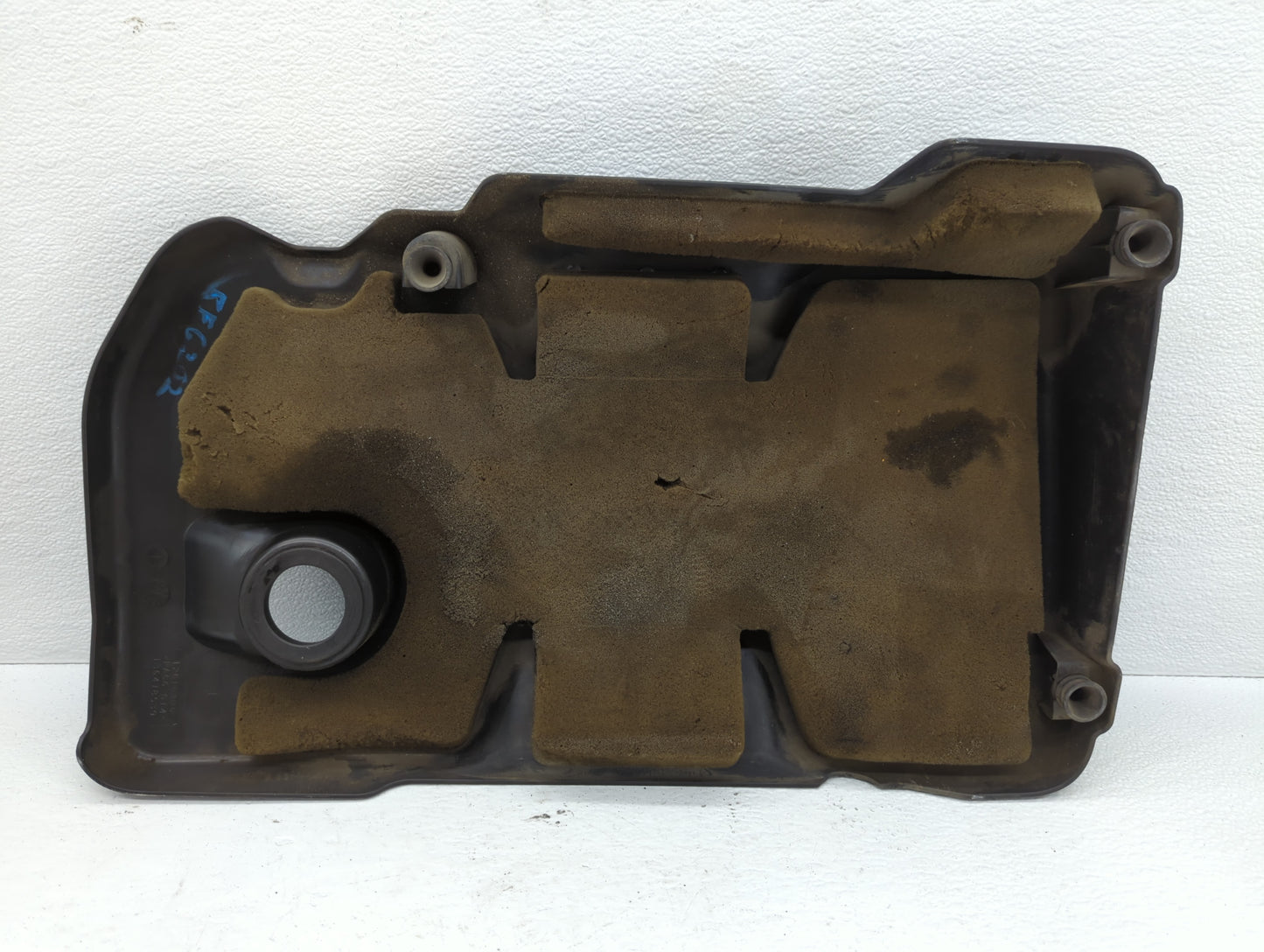 2010 Chevrolet Equinox Engine Cover - Oemusedautoparts1.com