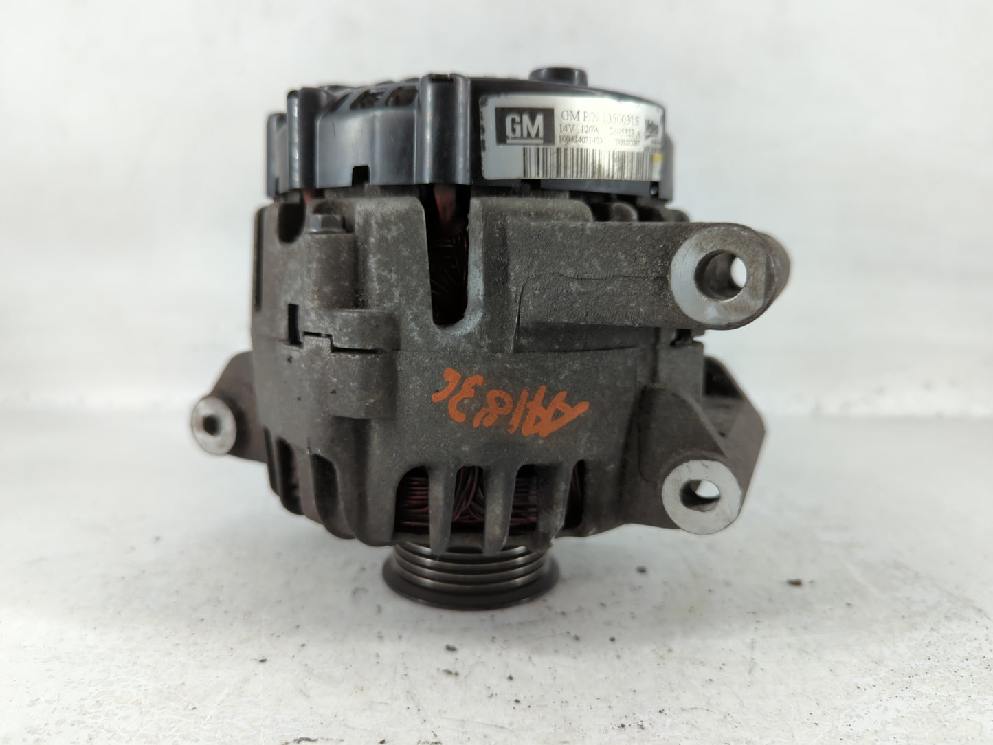 2010-2017 Chevrolet Equinox Alternator Replacement Generator Charging Assembly Engine OEM P/N:13500315 Fits OEM Used Auto Pa