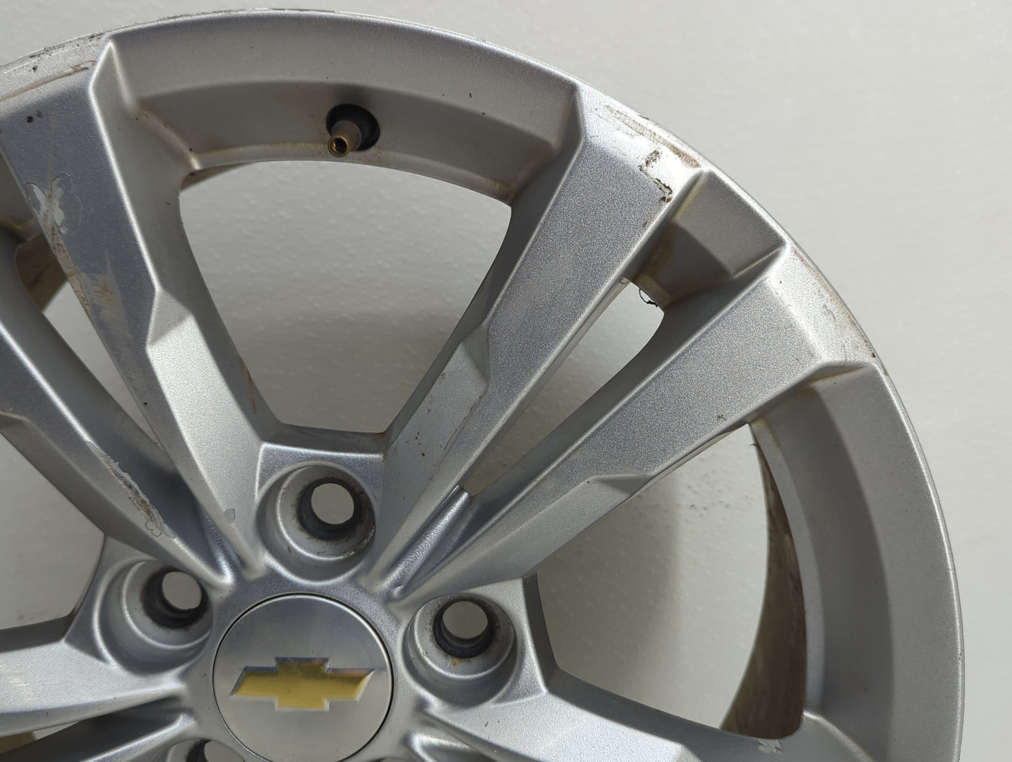 2010-2017 Chevrolet Equinox Oem Wheel Rim 916176 - Oemusedautoparts1.com