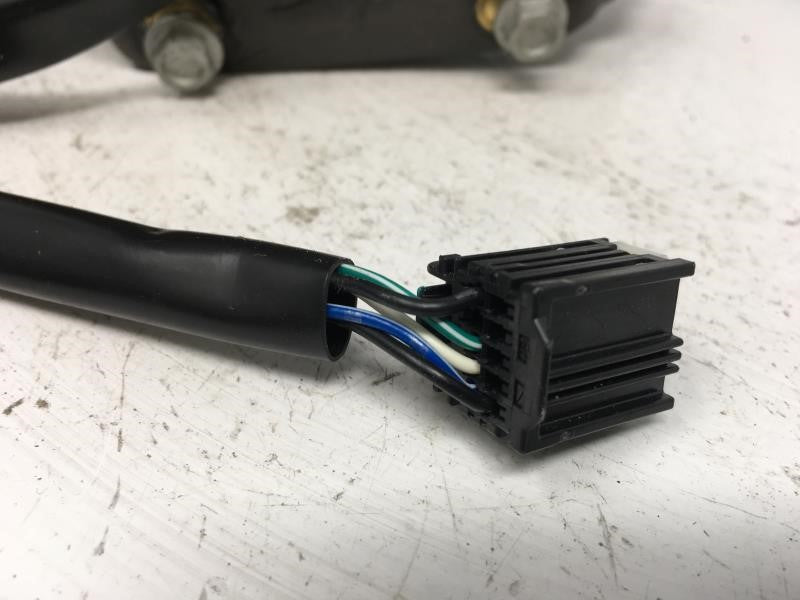 2010 Chevrolet Equinox Driver Side View Mirror - Left Door Mirror OEM Used - Oemusedautoparts1.com