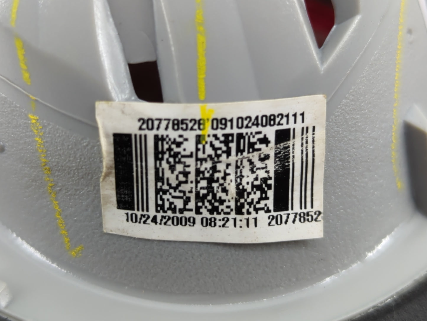 2006-2011 Chevrolet Hhr Tail Light Assembly Driver Left OEM Fits Fits 2006 2007 2008 2009 2010 2011 OEM Used Auto Parts - Oe