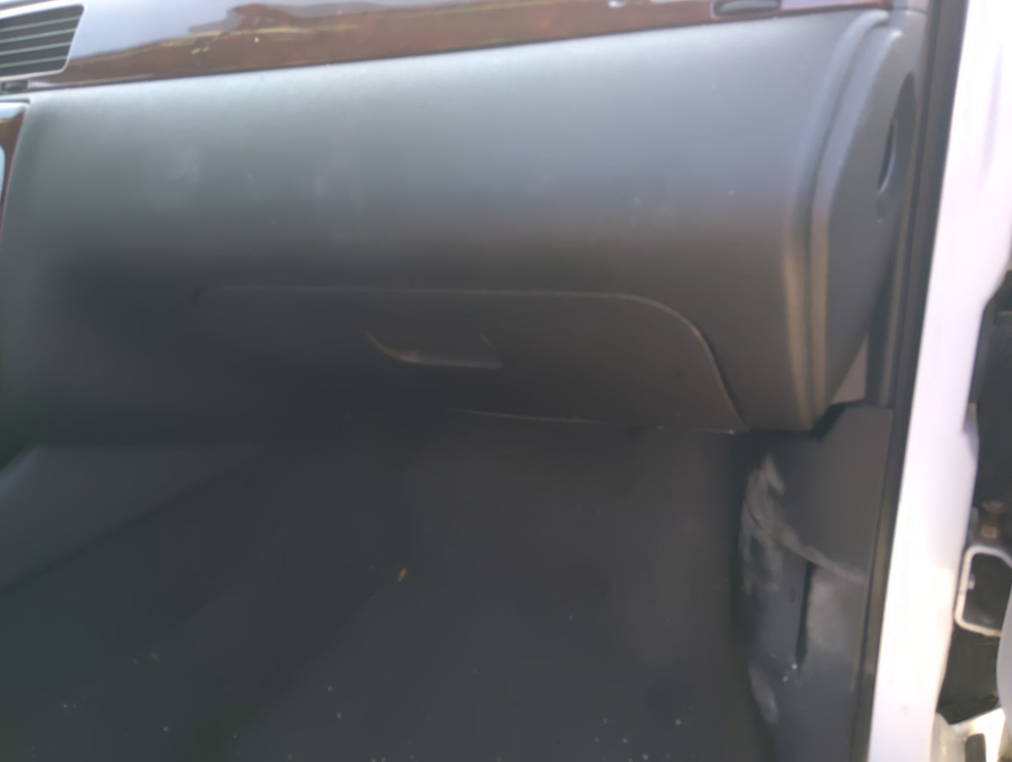 2010 Chevrolet Impala Passenger Glove Box Door Storage Compartment 5033682 - Oemusedautoparts1.com