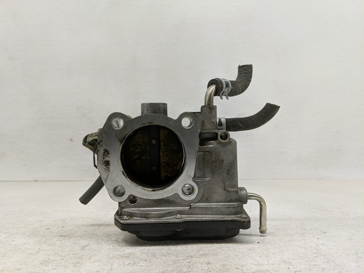 2010 Chevrolet Malibu Throttle Body Fits OEM Used Auto Parts - Oemusedautoparts1.com