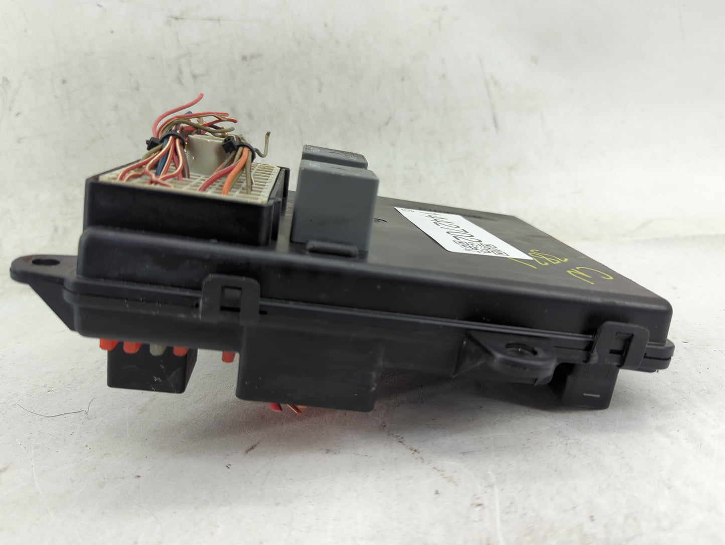 2010-2012 Chevrolet Malibu Body Control Module Bcm Inner Cabin Fuse Box 1442702 - Oemusedautoparts1.com