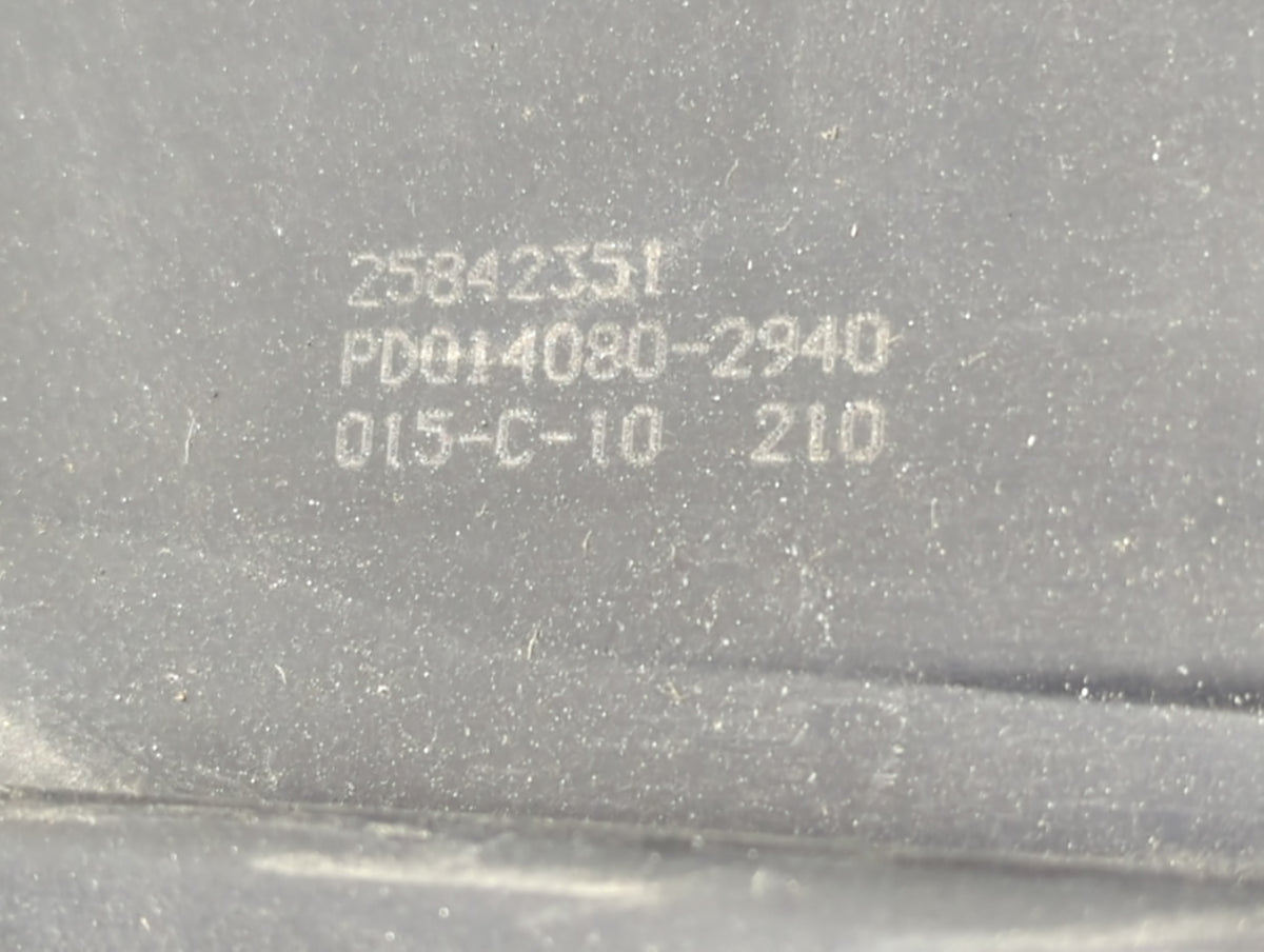 2010 Chevrolet Malibu Engine Cover Black - Oemusedautoparts1.com