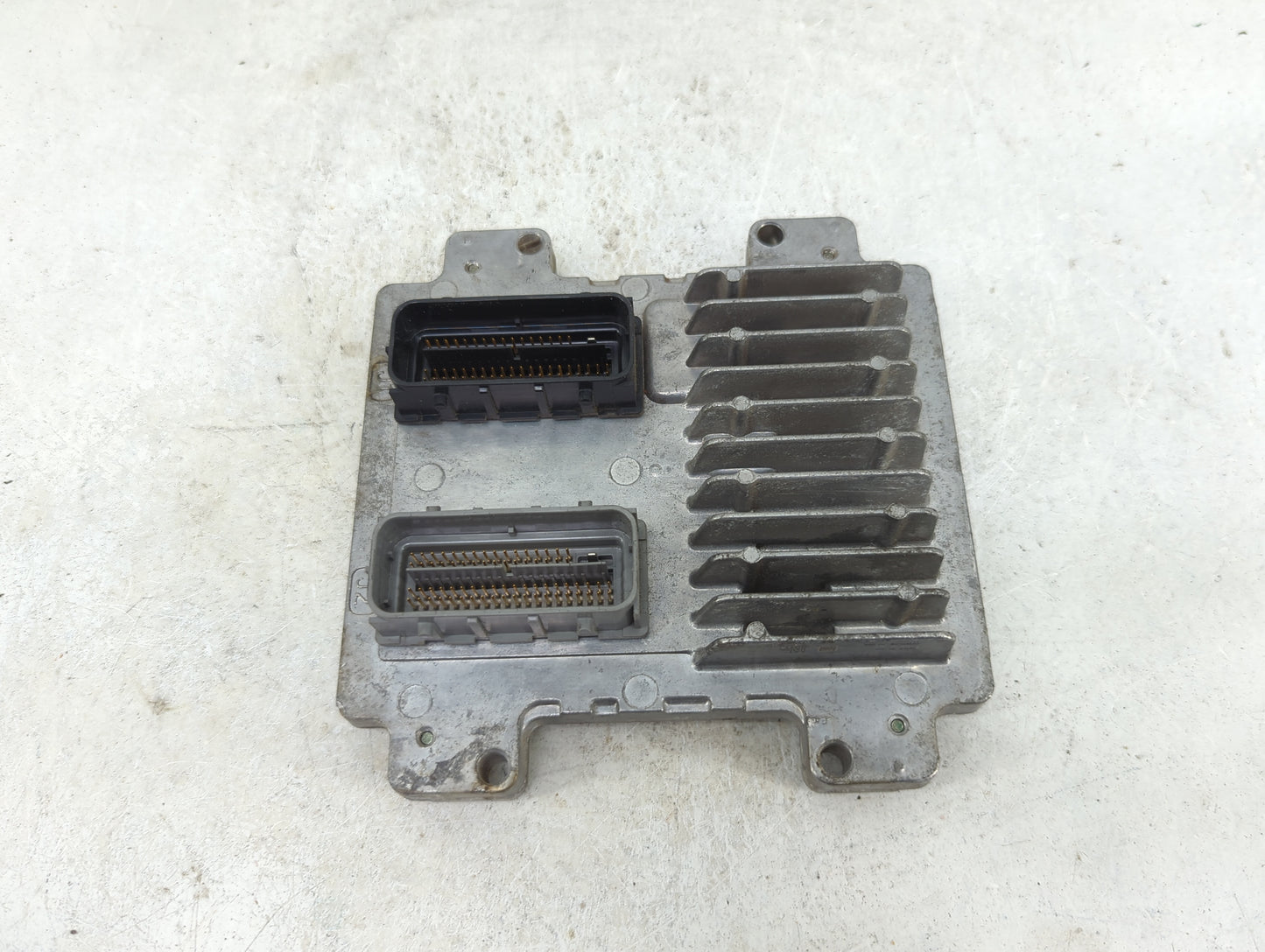 2007-2012 Chevrolet Malibu PCM Engine Control Computer ECU ECM PCU OEM P/N:12635902 12612397 Fits OEM Used Auto Parts - Oemu