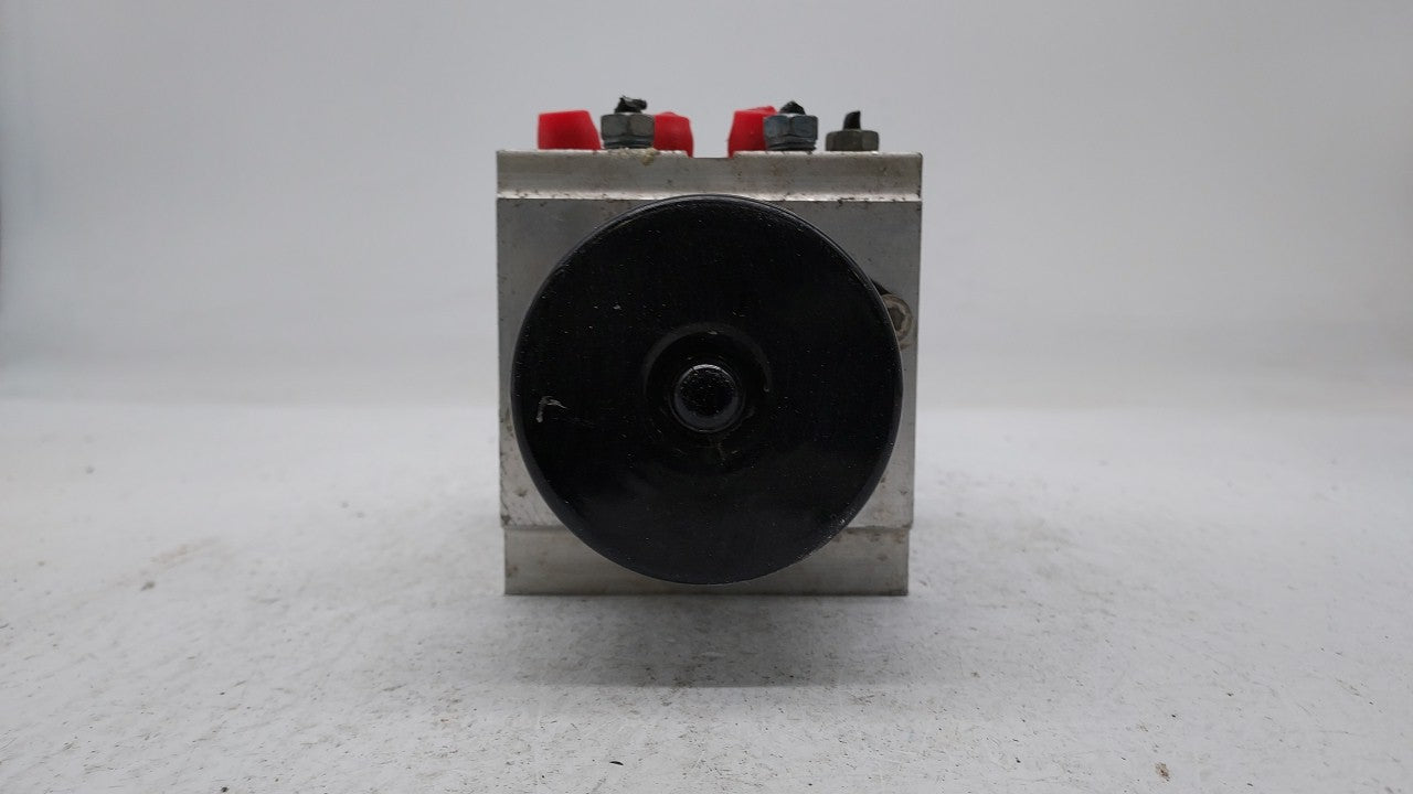 2010 Chevrolet Malibu ABS Pump Control Module Replacement P/N:25949990 20812604 Fits OEM Used Auto Parts - Oemusedautoparts1