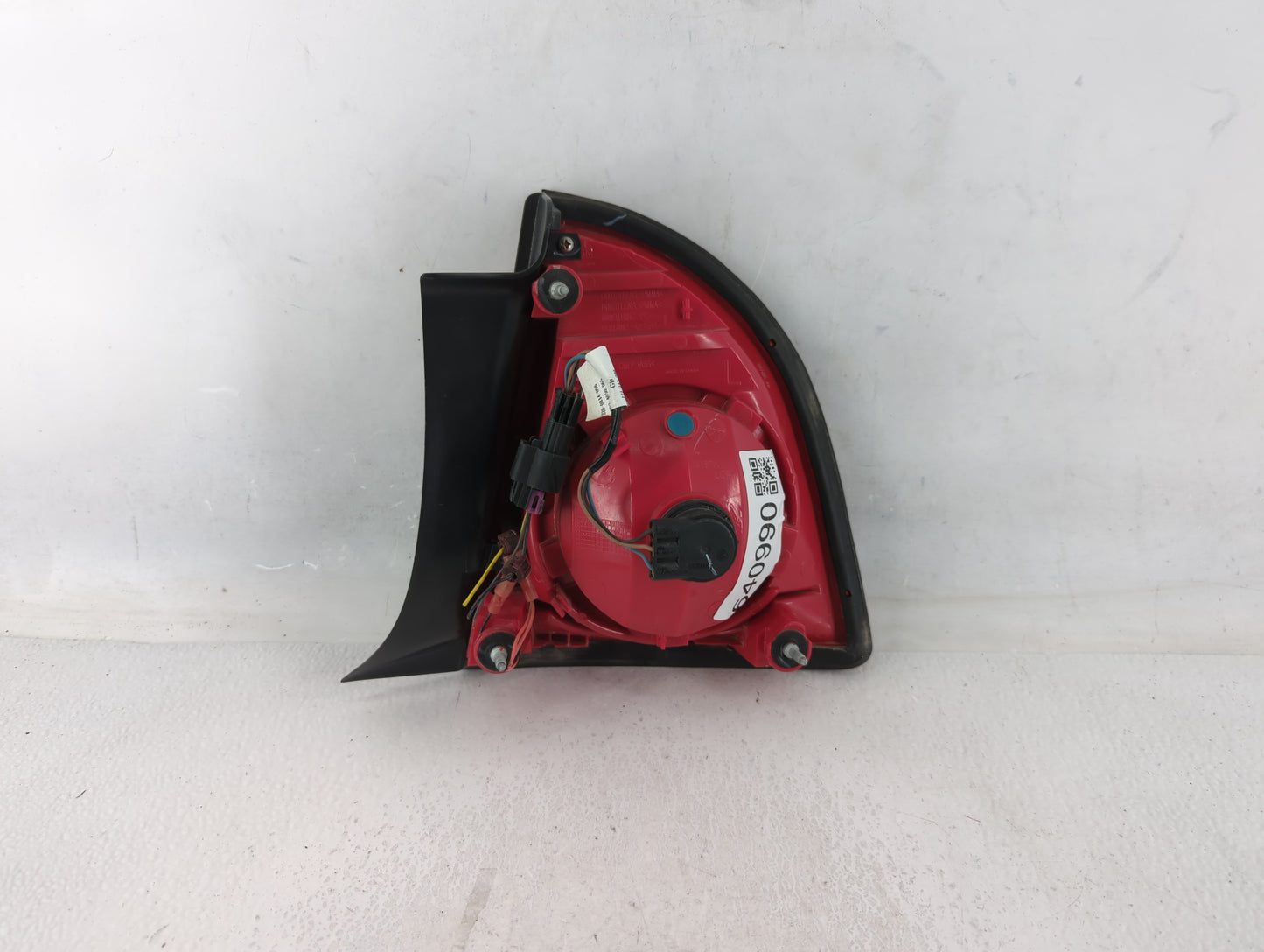 2008-2012 Chevrolet Malibu Tail Light Assembly Passenger Right OEM P/N:992-4050-065 220-0814-096 Fits OEM Used Auto Parts -