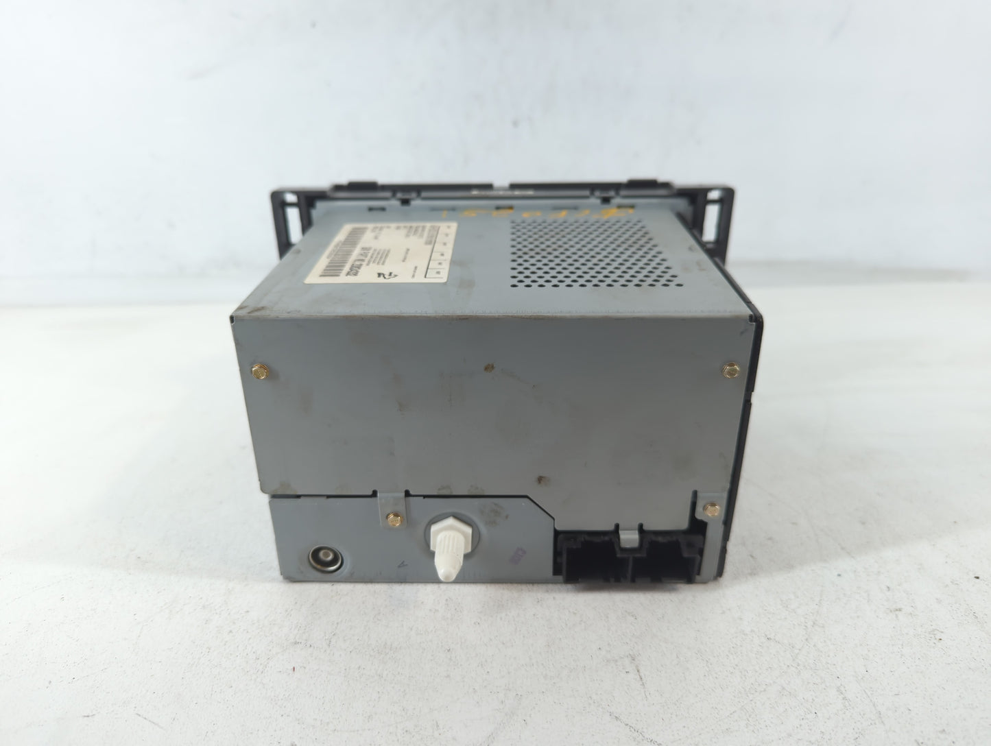 2009-2012 Chevrolet Malibu Am Fm Cd Player Radio Receiver - Oemusedautoparts1.com