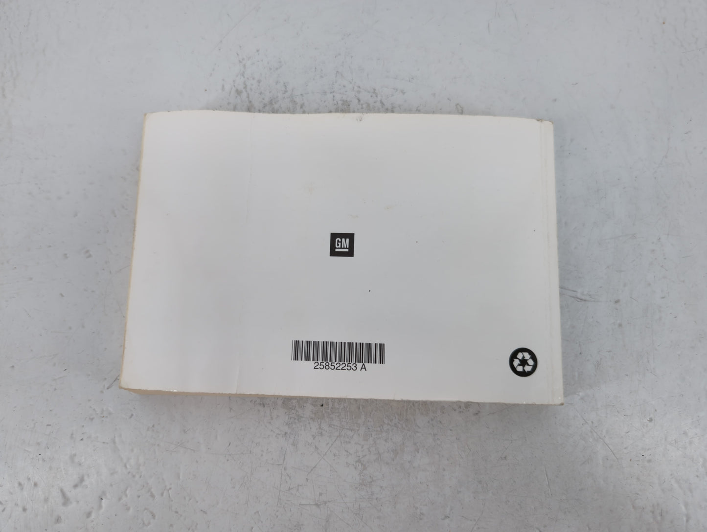 2010 Chevrolet Malibu Owners Manual Book Guide P/N:25852253 A OEM Used Auto Parts - Oemusedautoparts1.com