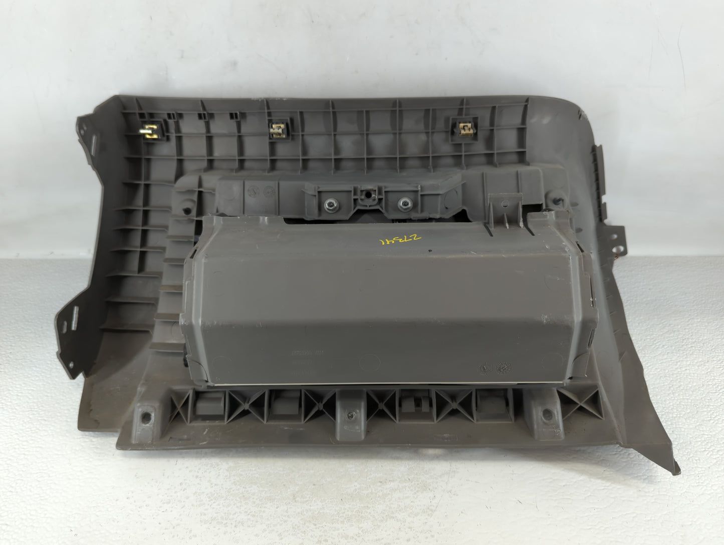 2010 Chevrolet Malibu Passenger Glove Box Door Storage Compartment 693955 - Oemusedautoparts1.com