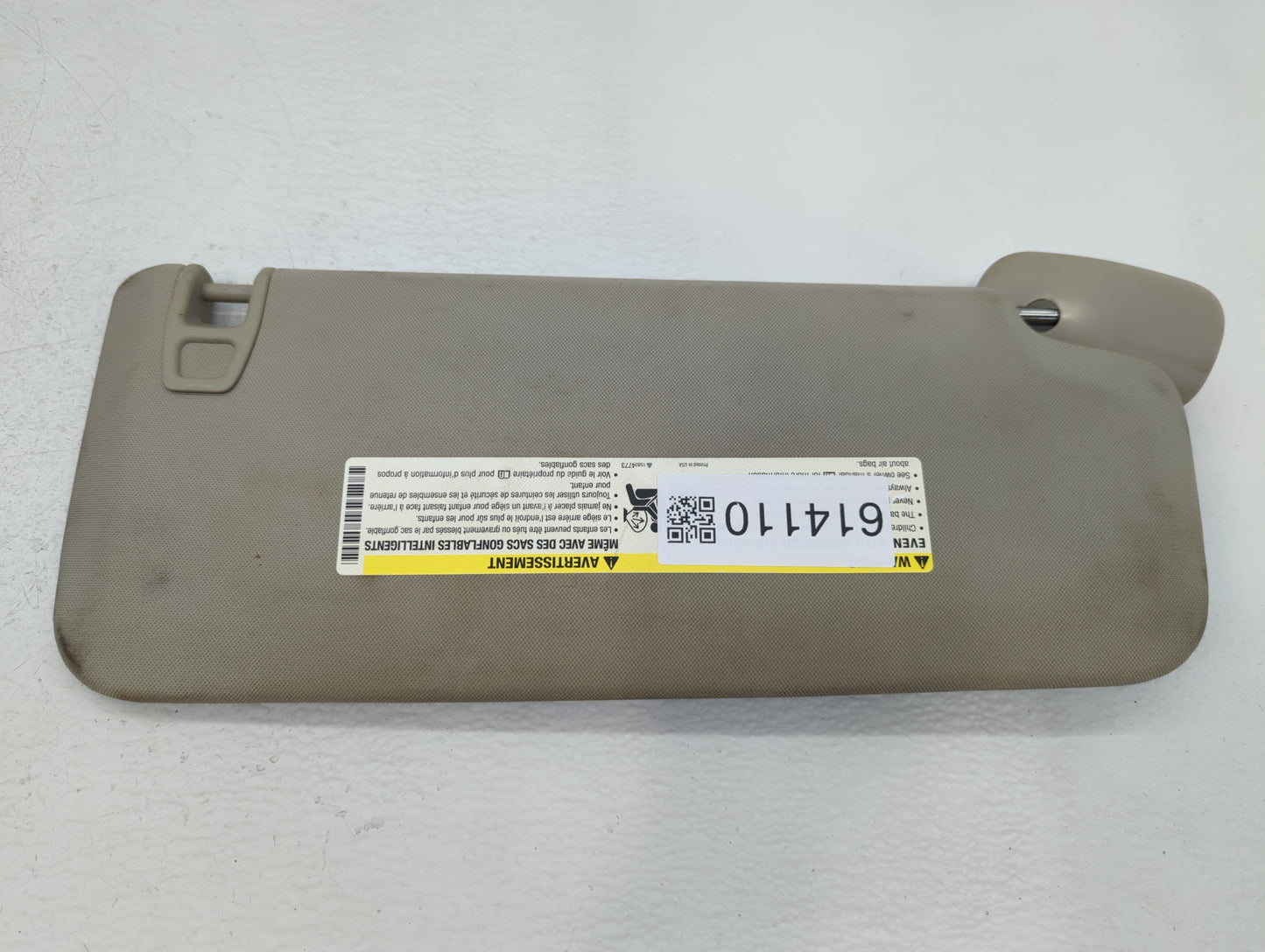 2007-2013 Chevrolet Silverado 1500 Sun Visor Shade Replacement Driver Left Mirror Fits OEM Used Auto Parts - Oemusedautopart