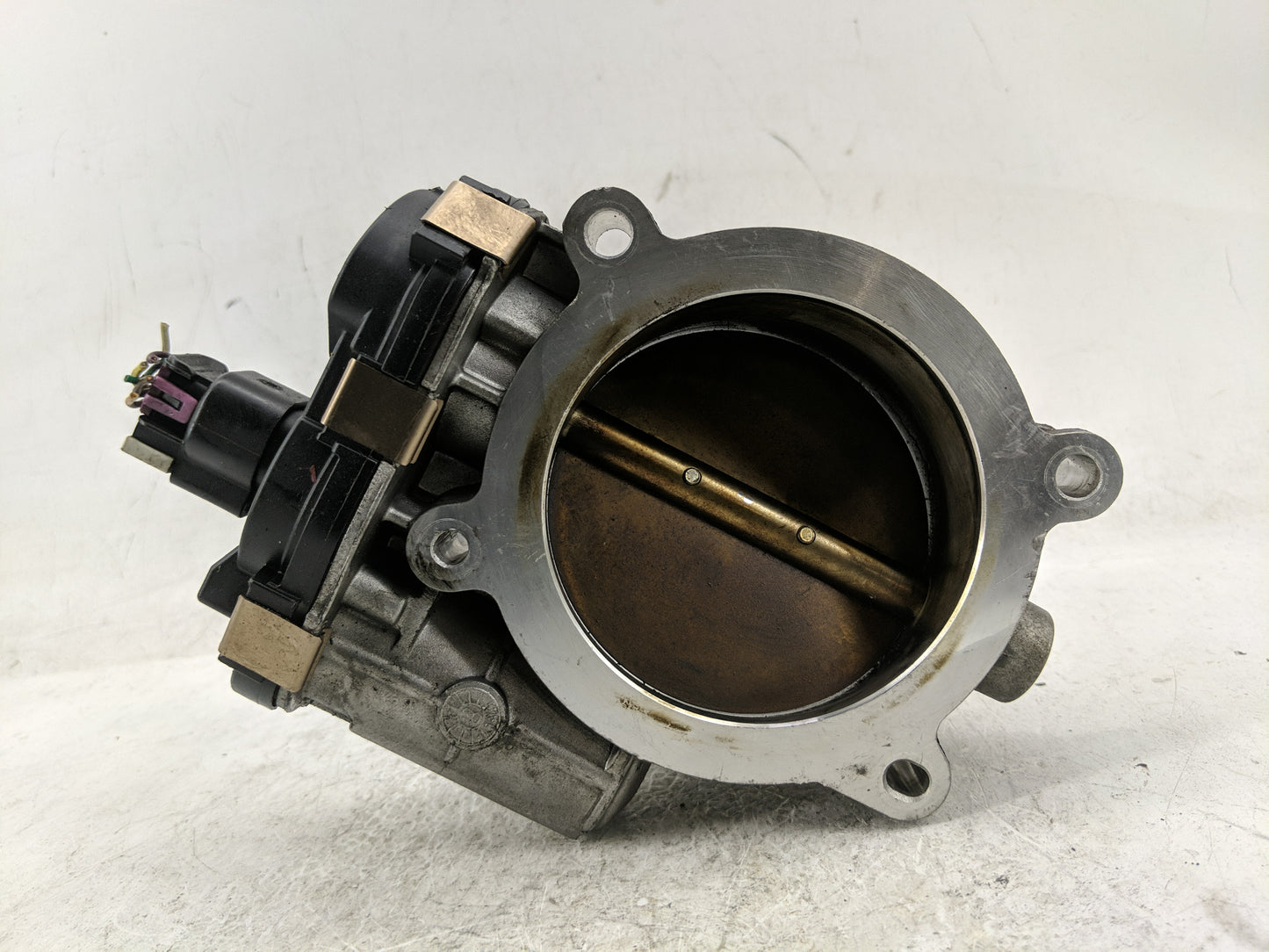 2009-2013 Chevrolet Suburban 2500 Throttle Body Fits Fits 2009 2010 2011 2012 2013 2014 2015 OEM Used Auto Parts - Oemusedau