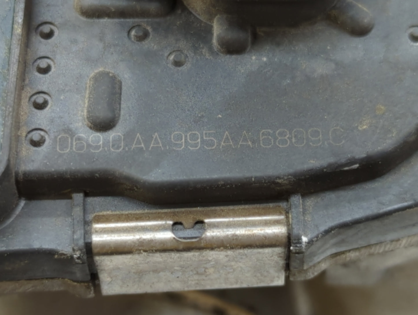 2009-2011 Chevrolet Traverse Throttle Body P/N:995AA Fits Fits 2007 2008 2009 2010 2011 OEM Used Auto Parts - Oemusedautopar