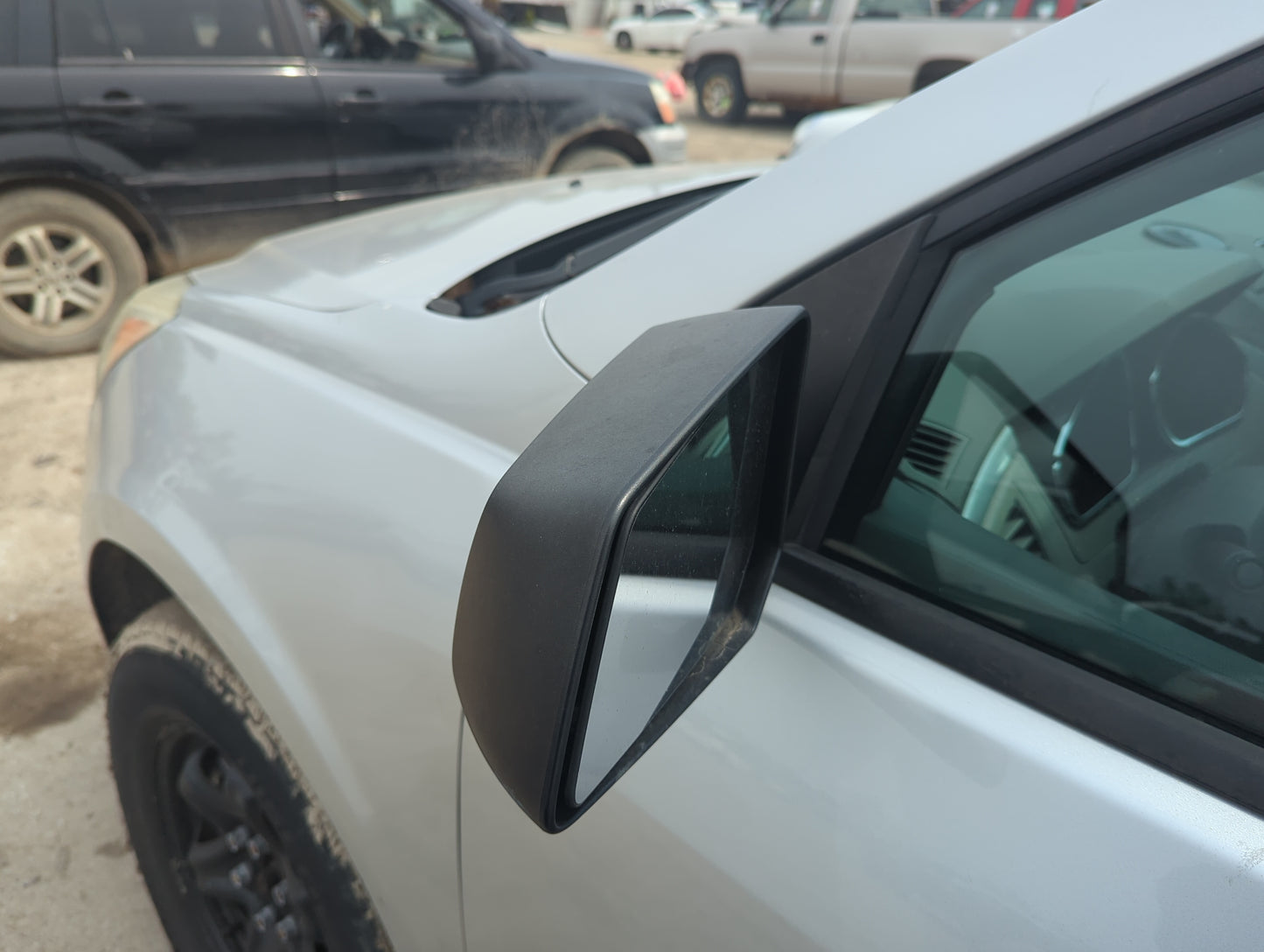 2015-2017 Chevrolet Traverse Driver Side View Mirror - Left Door Mirror OEM Used - Oemusedautoparts1.com