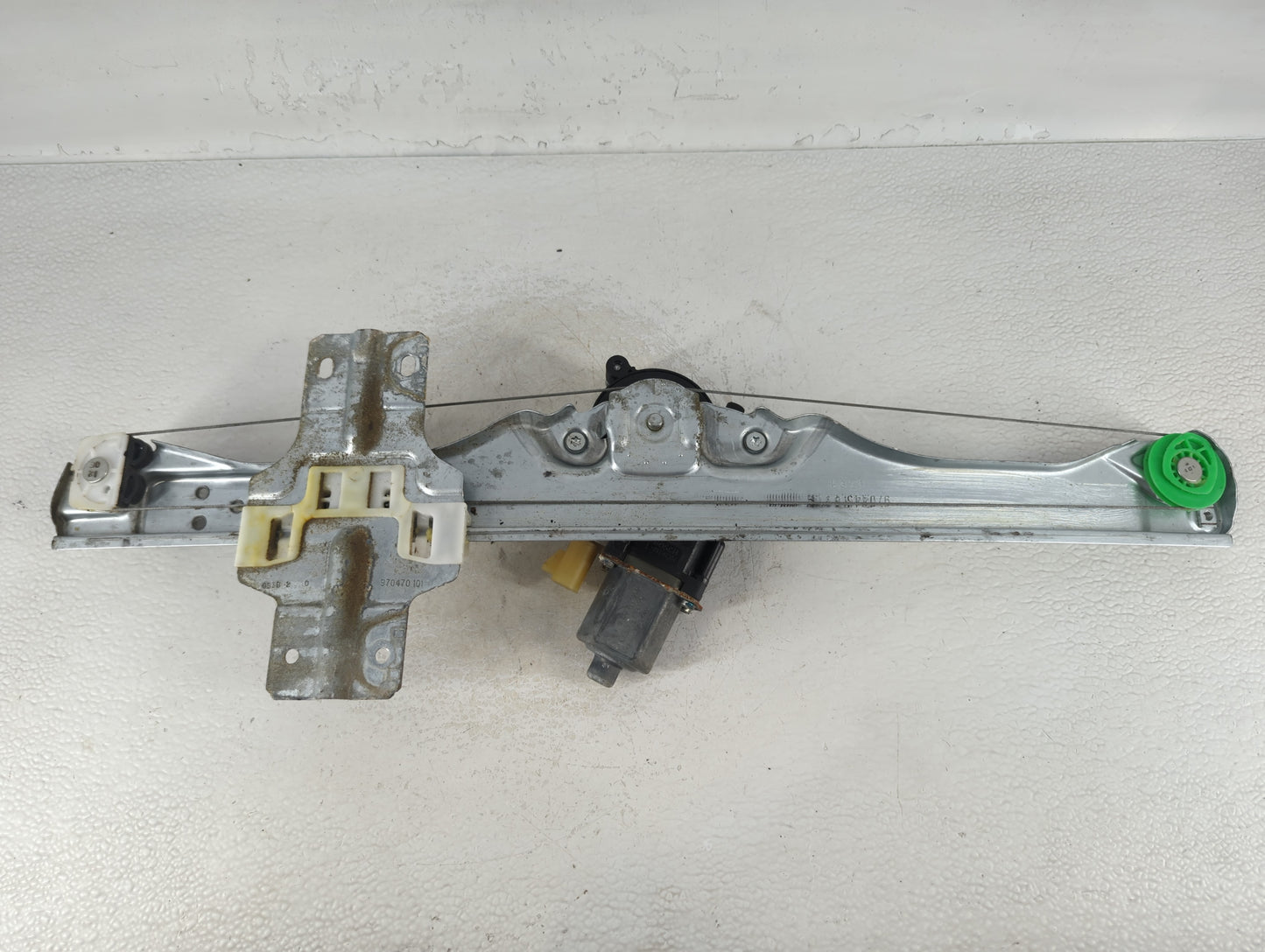 Chevrolet Traverse Driver Left Rear Window Regulator - Oemusedautoparts1.com