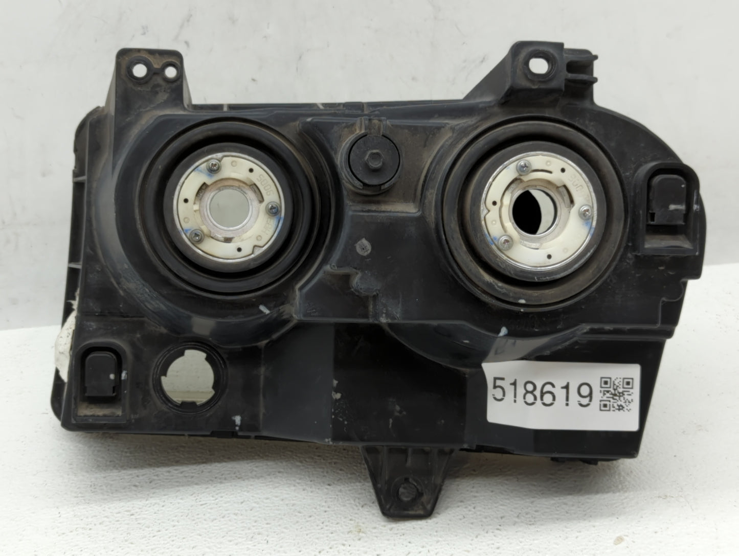 Chrysler 300 Passenger Right Oem Fog Light Lamp - Oemusedautoparts1.com