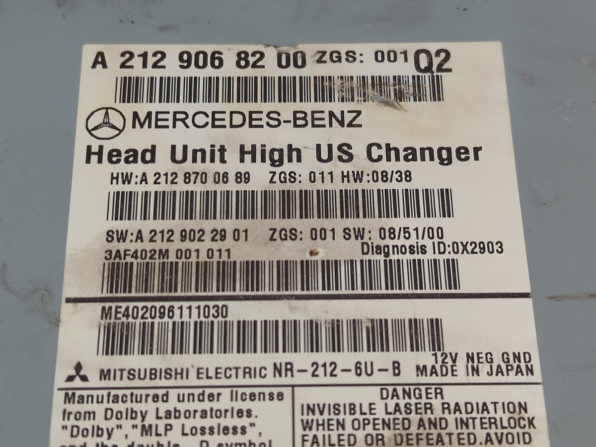 2010 Chrysler E Class Radio AM FM Cd Player Receiver Replacement P/N:A 212 906 8200 Fits Fits 2009 2011 OEM Used Auto Parts